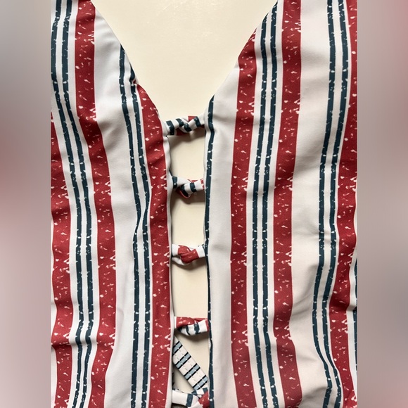 New Striped One Piece Swimsuit Women’s Medium - Picture 3 of 10